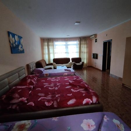 Grandino Rooms & Apartments Ulcinj Zewnętrze zdjęcie